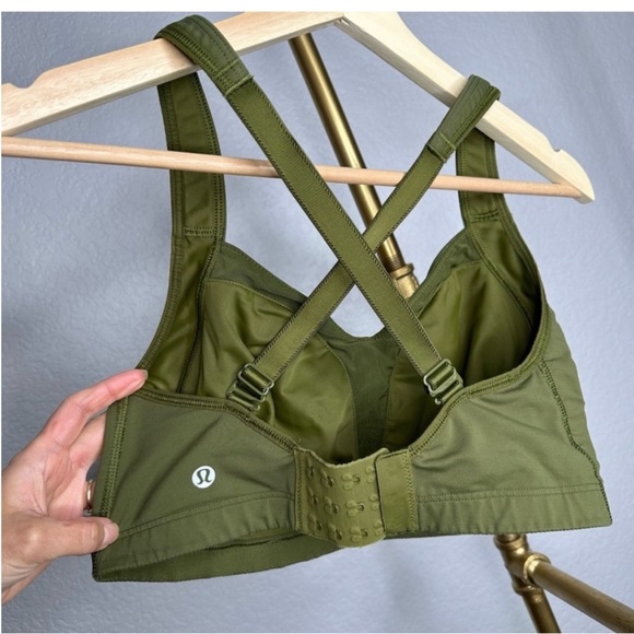 Lululemon Sportsbra size 32C Preloved - Picture 5 of 6